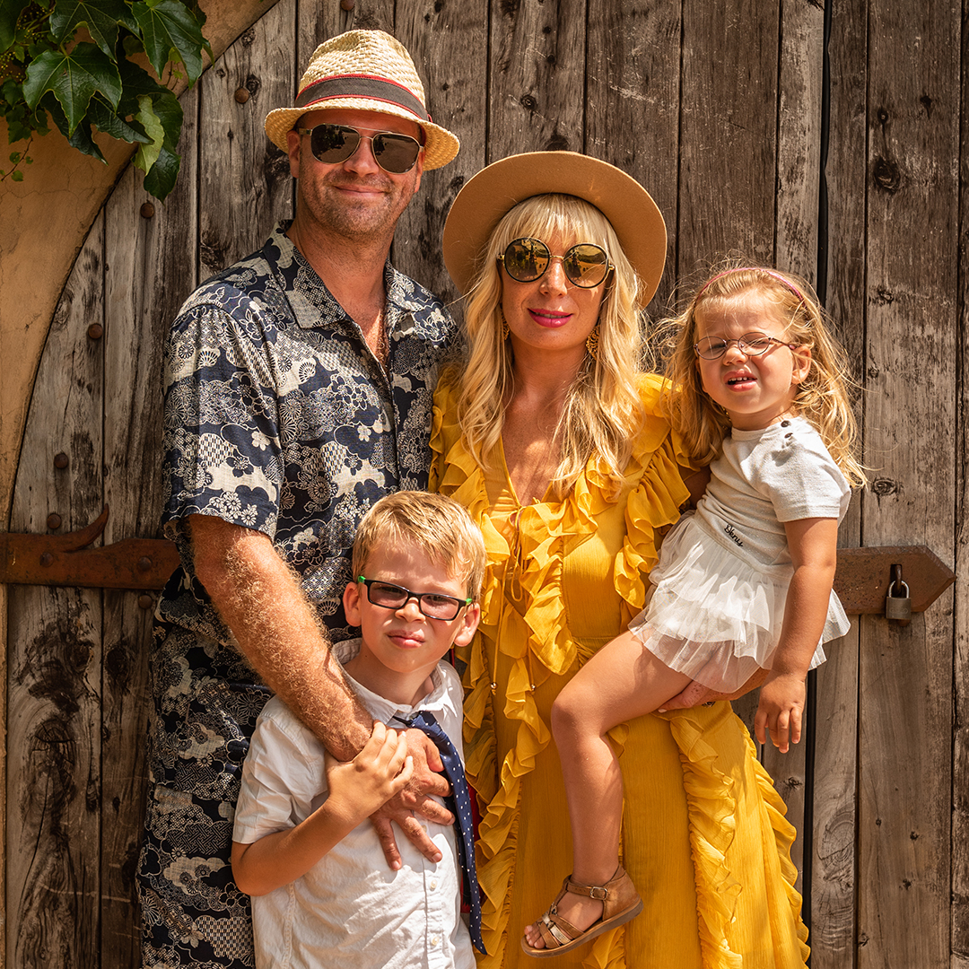 Image of James & Cecilia Robinson with their children